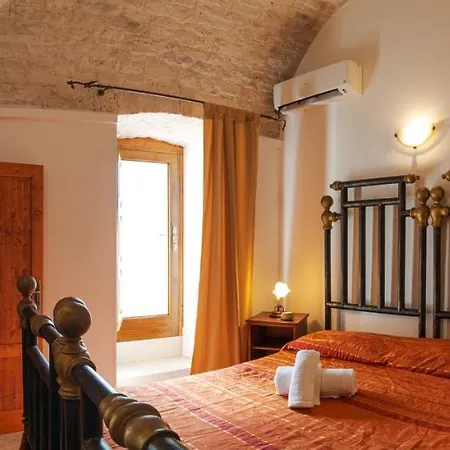 Trullo Chiesa Madre Alberobello Buitenkant foto